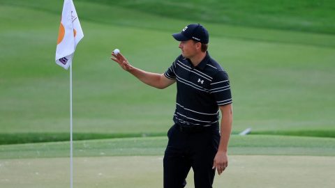 Ace, bunker hole-out, massive putts all part of Jordan Spieth's third round
