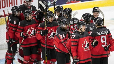 Canadians down Russia 6-4 in front of sparse crowd in world pre-tournament game