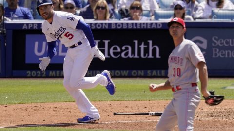 Seven-run outburst, Andrew Heaney's dominant start lead Dodgers to sixth straight win